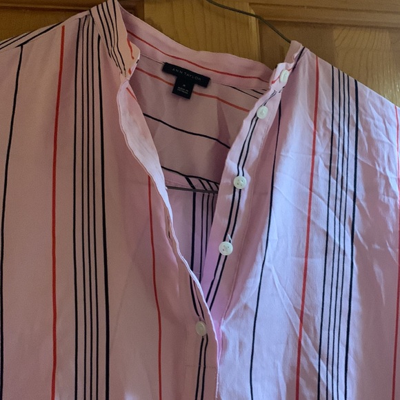 Ann Taylor Striped Blouse - Size M - Picture 3 of 4